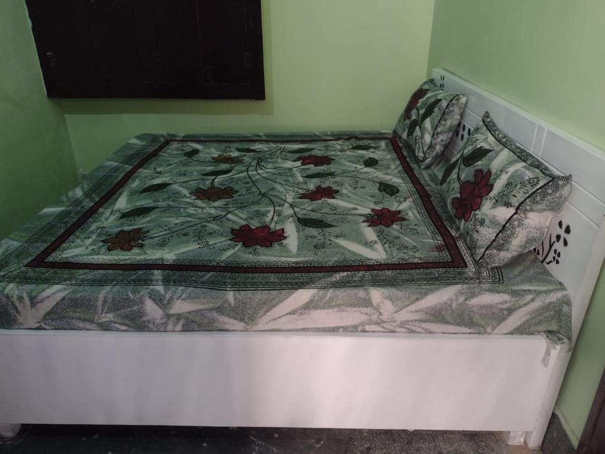 Oyo 83936 Chaudhary Guest House Bulandshahr Exterior foto